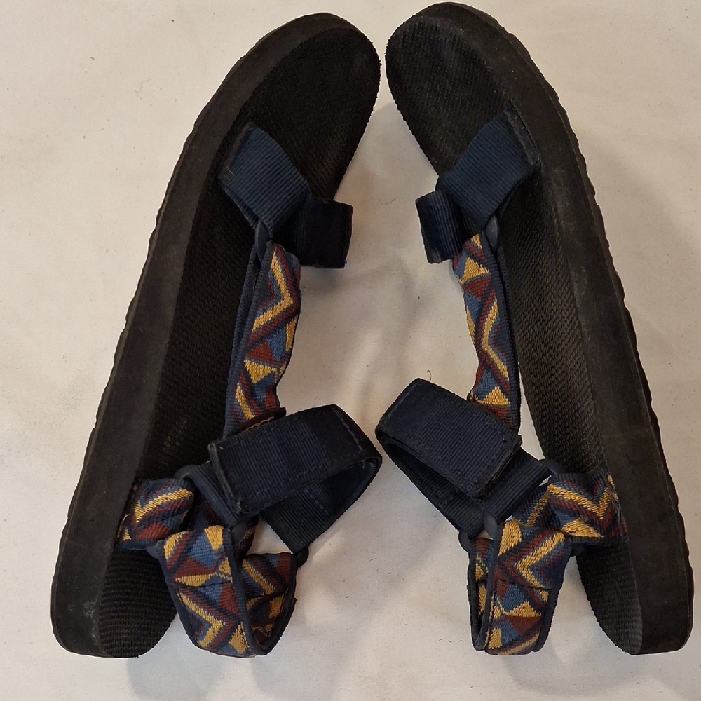Teva Black and Blue Men's Sandals. Lightly Worn. Great Condition.